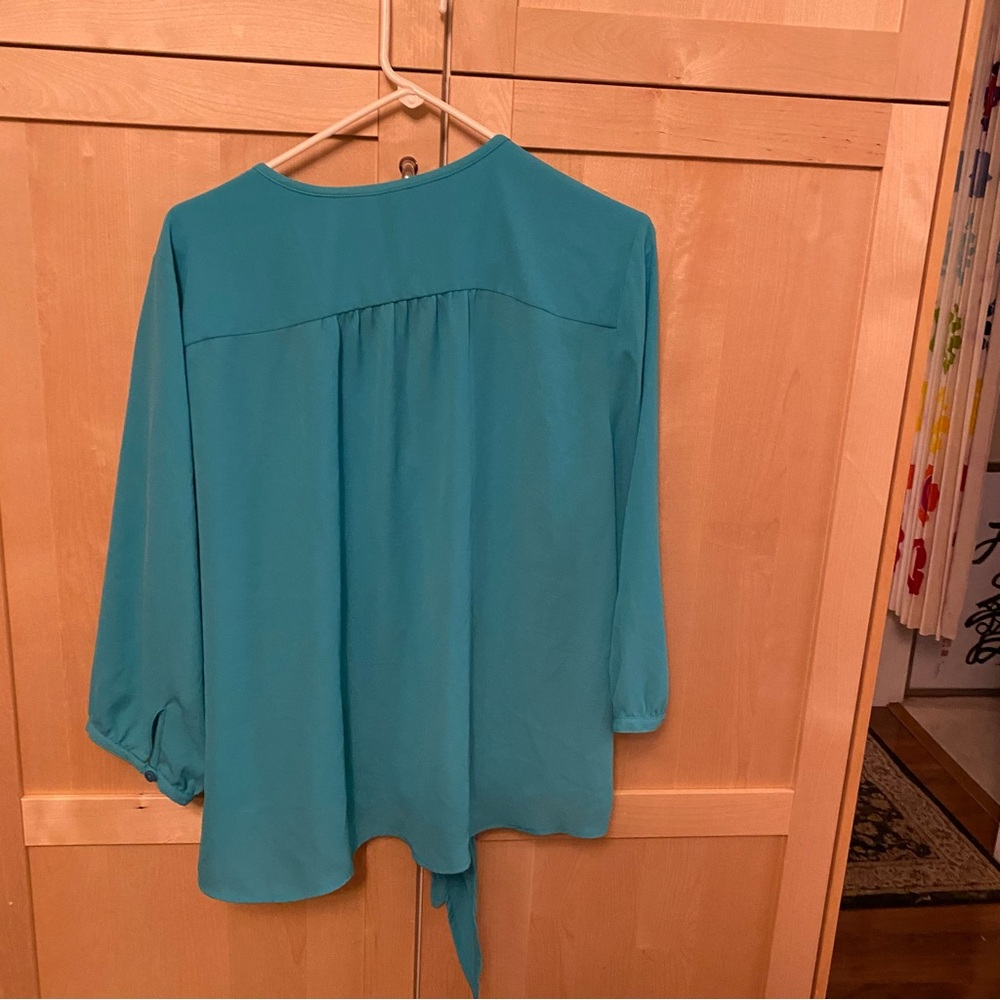 Teal Size 16 Light 3/4 sleeve blouse
